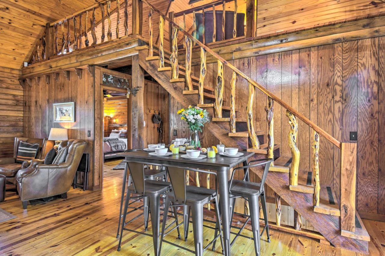 Luxury Pearcy Cabin With 5 Private Acres And Hot Tub! Екстер'єр фото