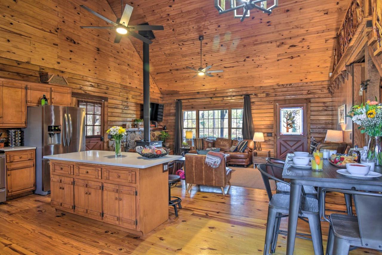 Luxury Pearcy Cabin With 5 Private Acres And Hot Tub! Екстер'єр фото