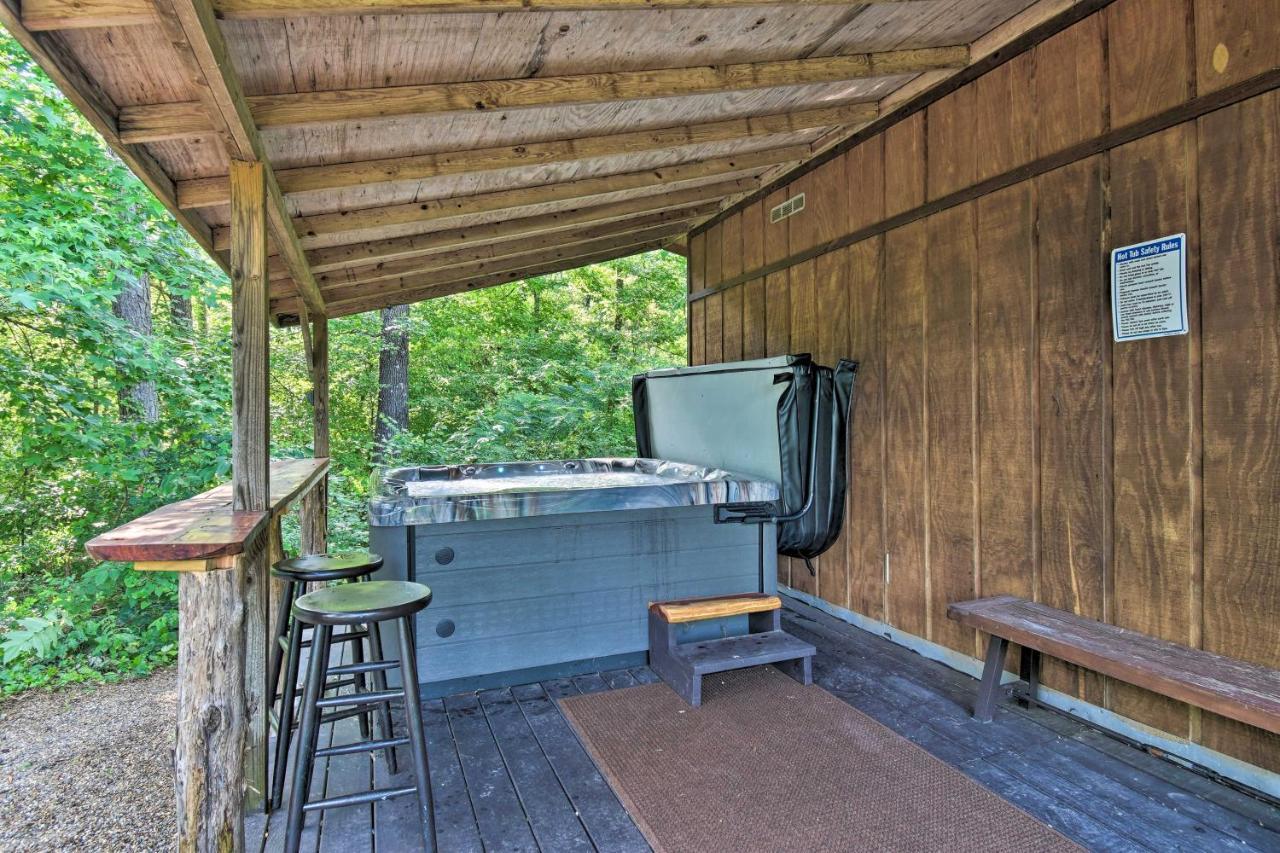 Luxury Pearcy Cabin With 5 Private Acres And Hot Tub! Екстер'єр фото